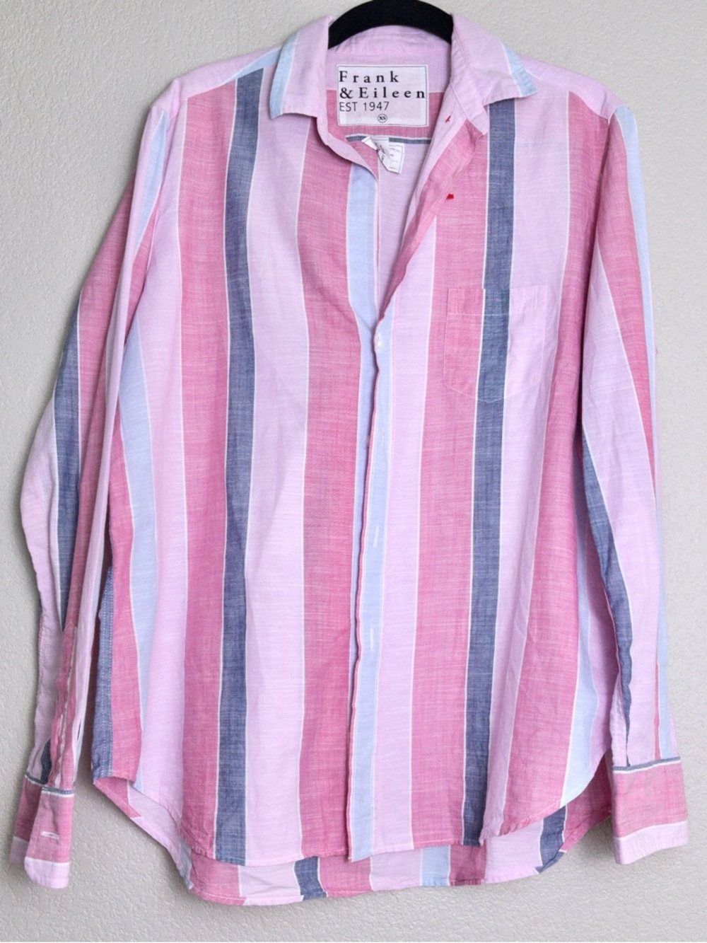 Frank & Eileen Italian Cotton Eileen Button-Up Shirt XS Pink Navy Wide Stripe - Picture 2 of 9